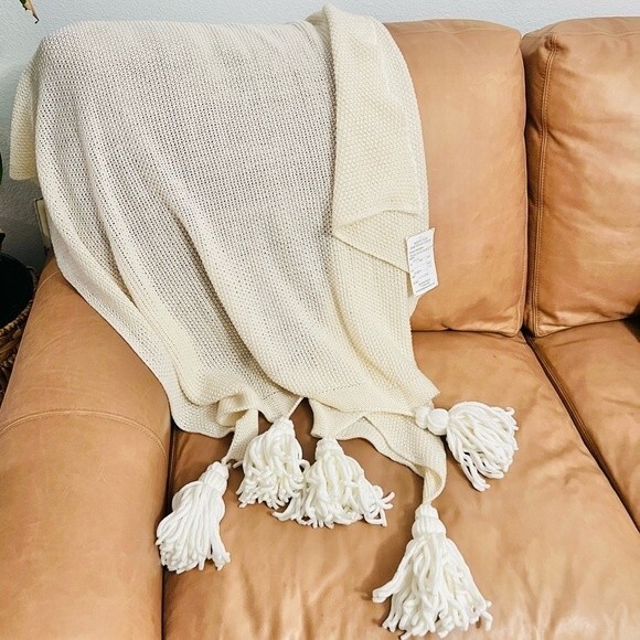 NWT Ivory/Cream Lightweight Cable Knit Boho Throw Blanket with Tassels - Picture 2 of 8